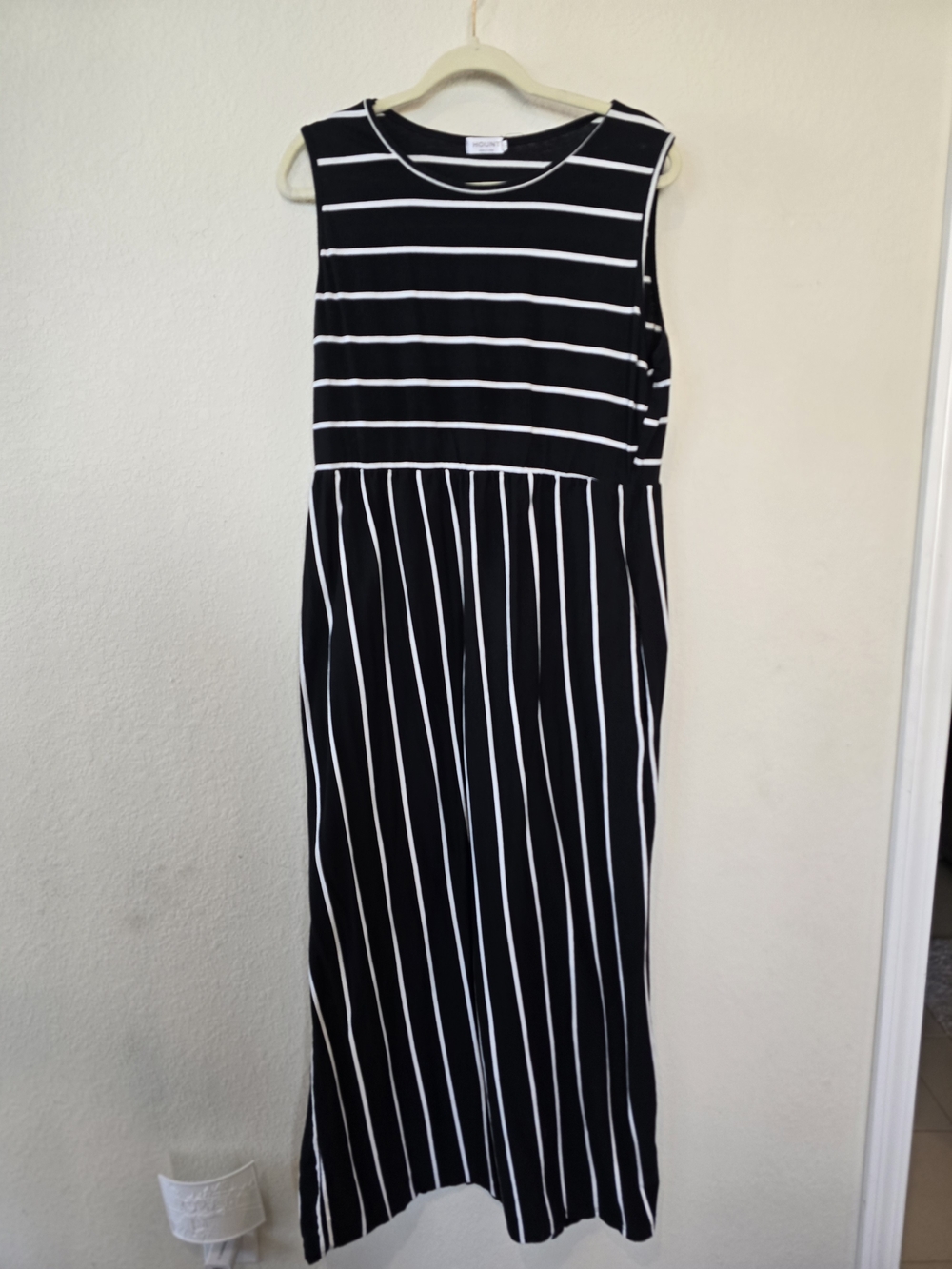 Hount Black & White Striped Sleeveless Maxi Dress Sz 2XL